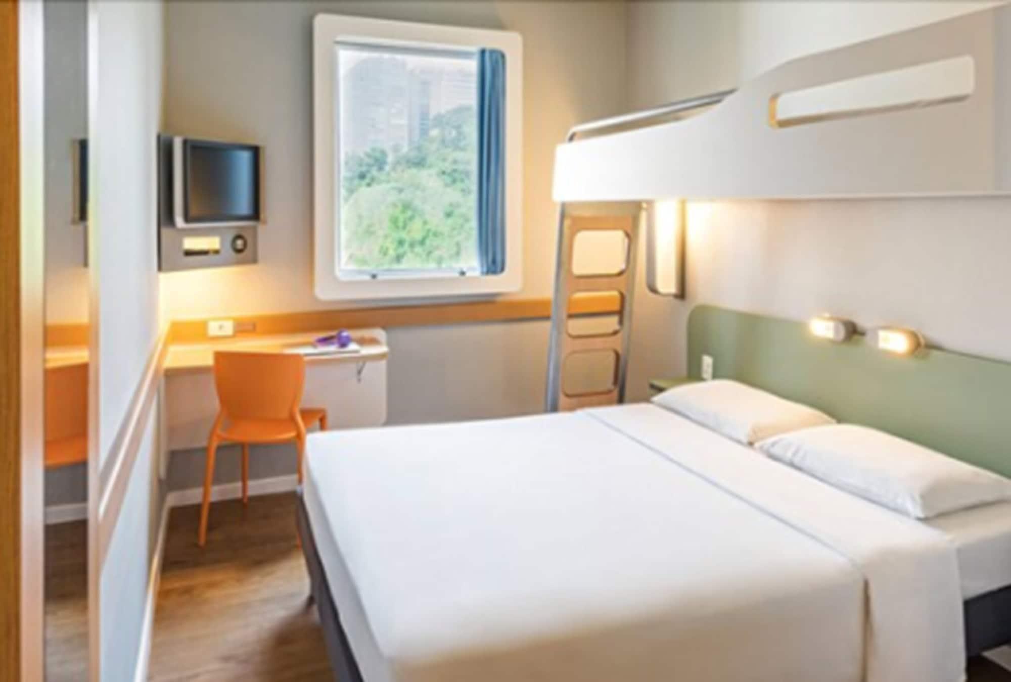 Ibis Budget Belem Esterno foto