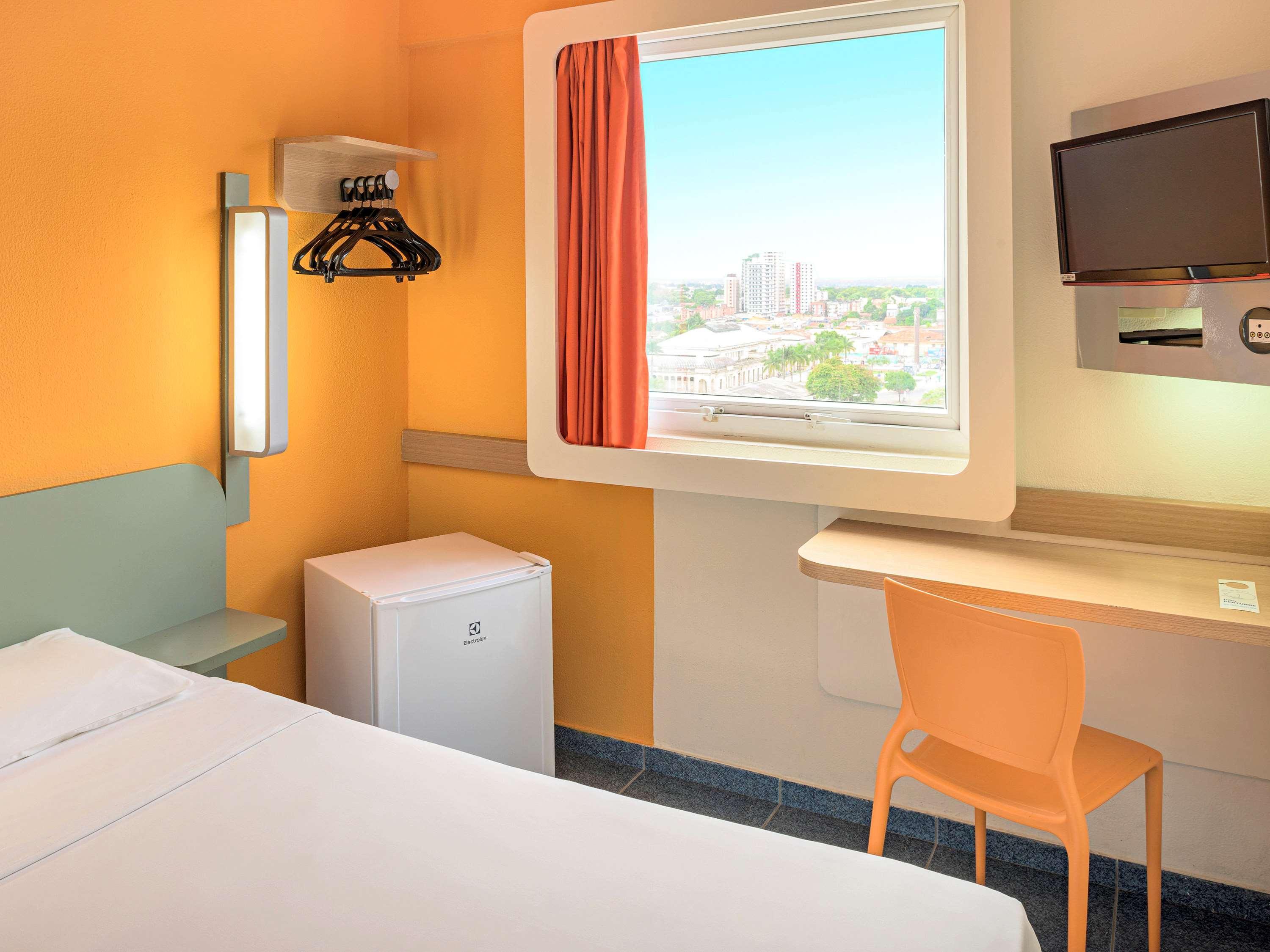 Ibis Budget Belem Esterno foto
