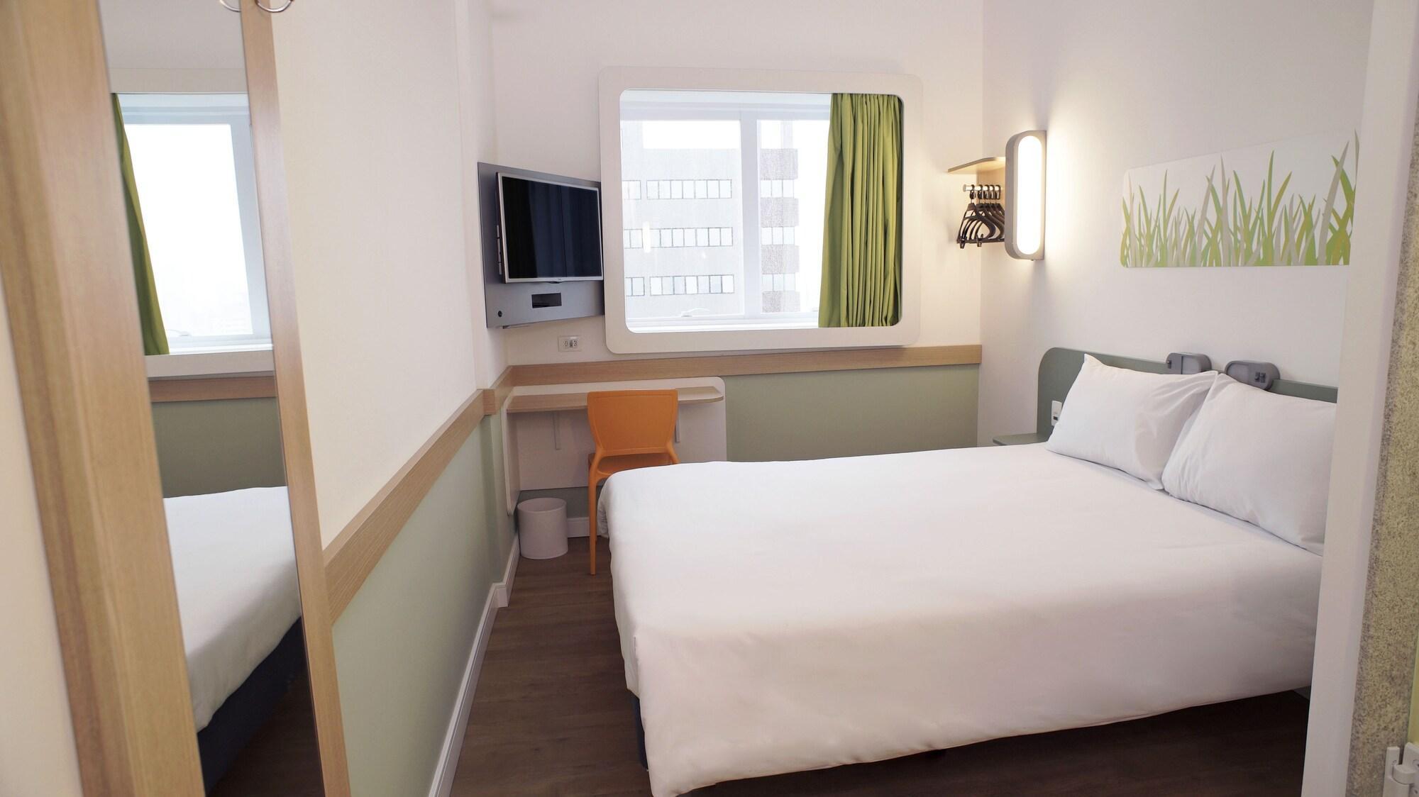 Ibis Budget Belem Esterno foto